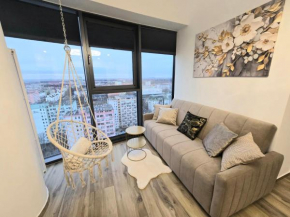 Hanza Tower AJP Glamour apartment high floor